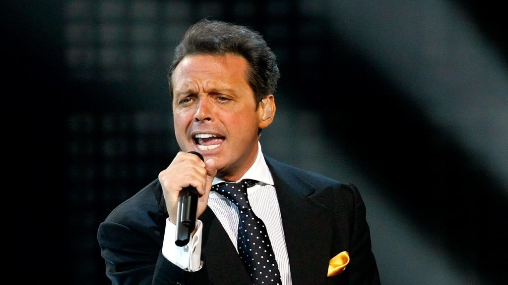 Mira cómo ha cambiado Luis Miguel con el paso del tiempo — Radio Imagina