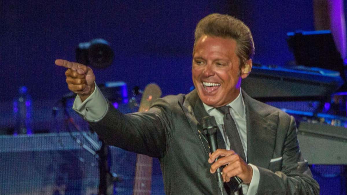 ¡Es oficial! Luis Miguel regresa a los escenarios con una gran gira