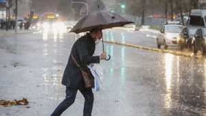 Lluvia En Santiago