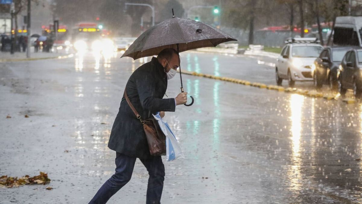 Lluvia En Santiago: ¿A Qué Hora Comenzará A Llover Este Viernes ...