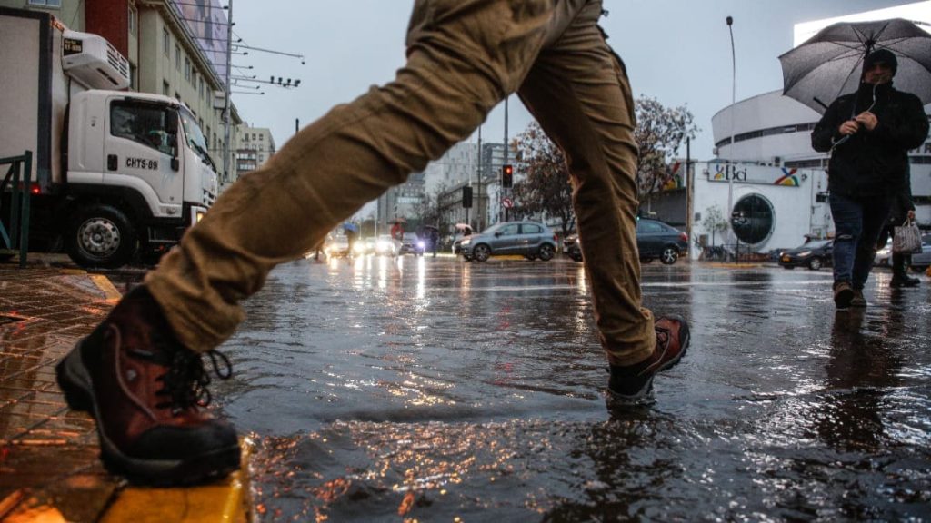 Lluvia En Santiago