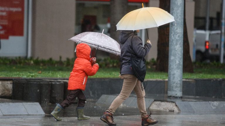 Lluvia En Santiago