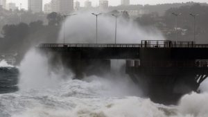 Precaución En Las Playas_ Anuncian Alertas Por Marejadas En Varias Regiones De Chile