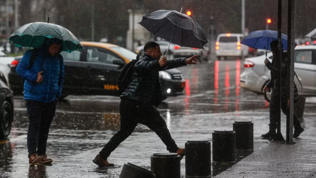 Lluvia En Santiago