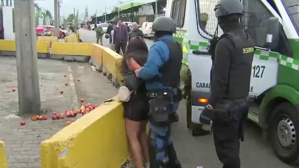 Mujer Dispara En Lo Valledor