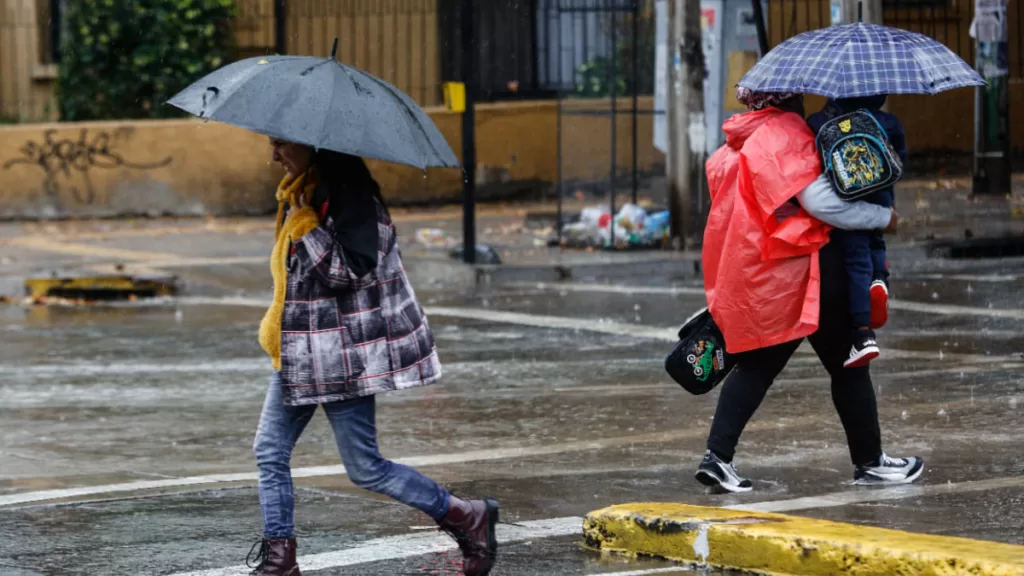 Lluvia En Santiago