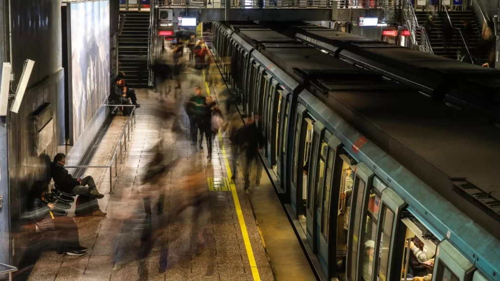 Metro De Santiago Modifica Sus Horarios ¿Qué Días Cambia Y Cómo Funcionará El Transporte