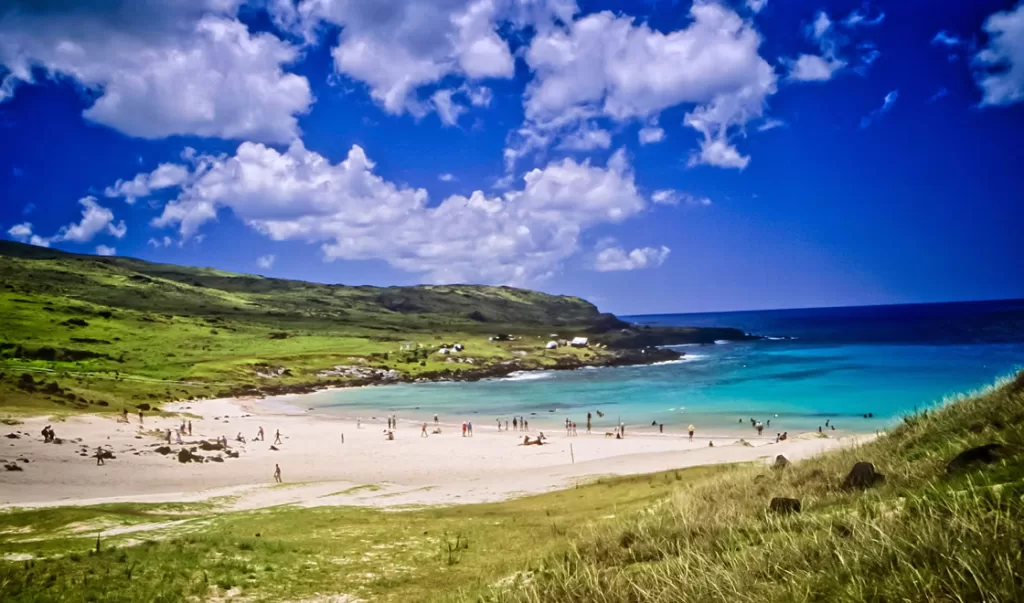 Playa Anakena Isla De Pascua