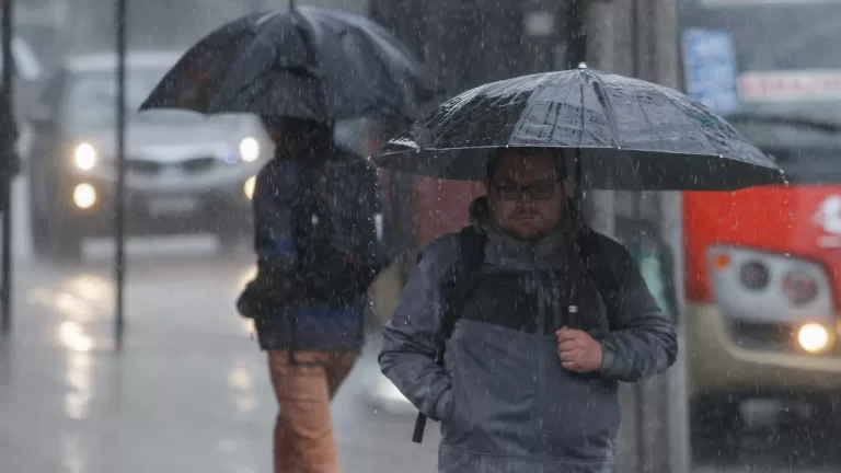 Lluvia En La Region Metropolitana